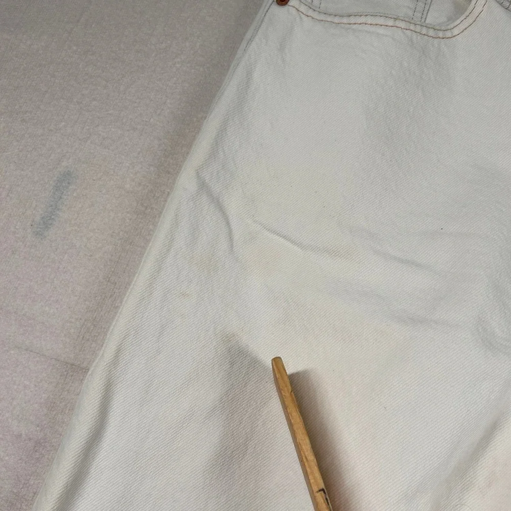 Vintage Levis 550 Jeans Mens 42x32 (fits 39x32) White Taper 1990s Y2K USA
